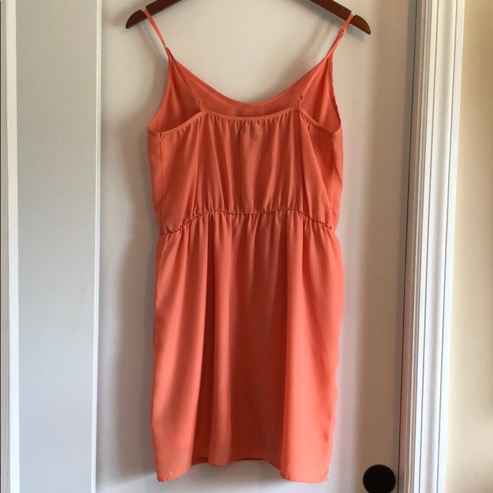 Dress With Front Ruffle And Pockets! - Picture 4 of 5
